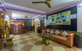 Adan World Hostel Siem Reap